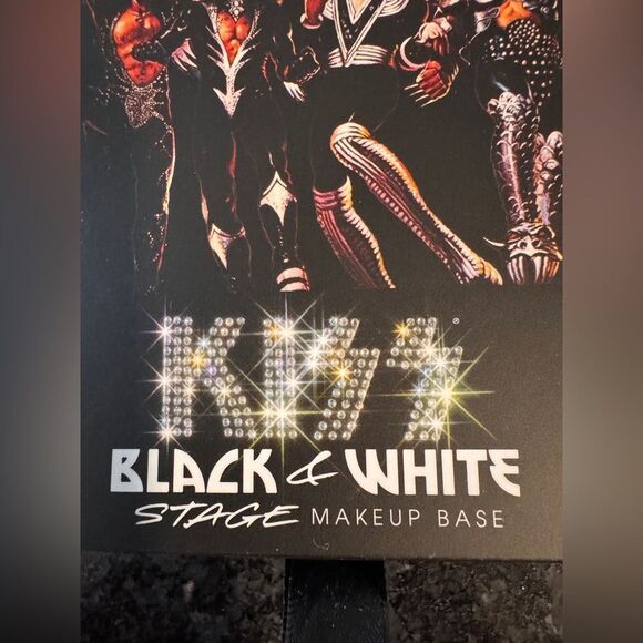 KISS ™ X GLAMLITE EYE BASES - Picture 4 of 5